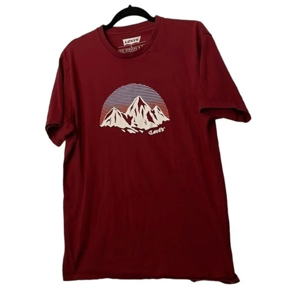 Men's Levi's Mountain Red T-shirt Size Large‎ (L)
